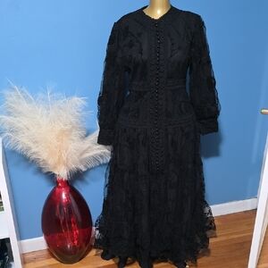 Black Lace Long Sleeve Maxi Dress